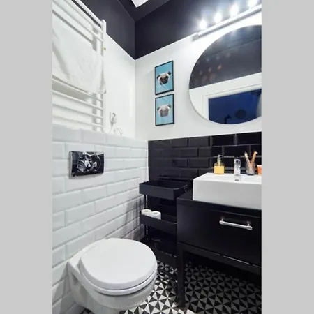 Unique Brick 1 - Old Town & Market Square